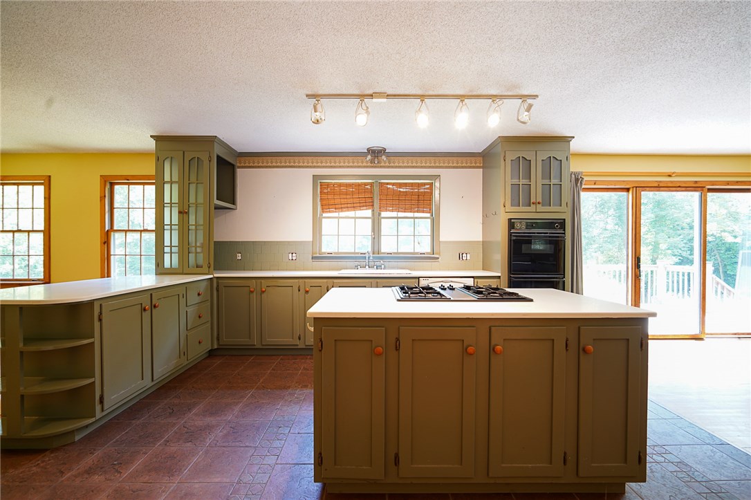 166 Diamond Hill Road Hopkinton, RI 02804 - Photo 6 of 25