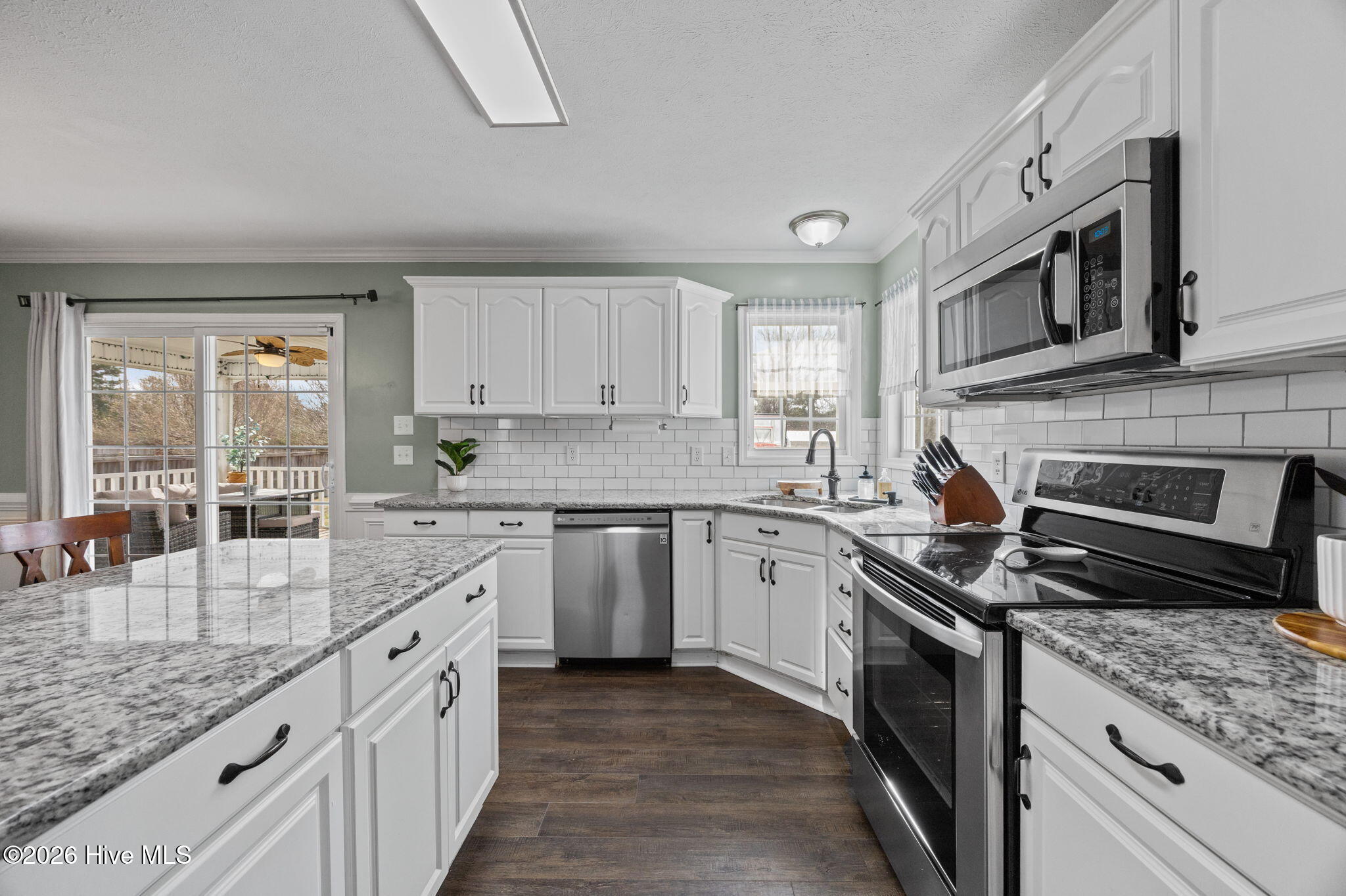 211 Windham Lane Jacksonville, NC 28540 - Photo 10 of 51 11-web-or-mls-211 Windham Ln. 25