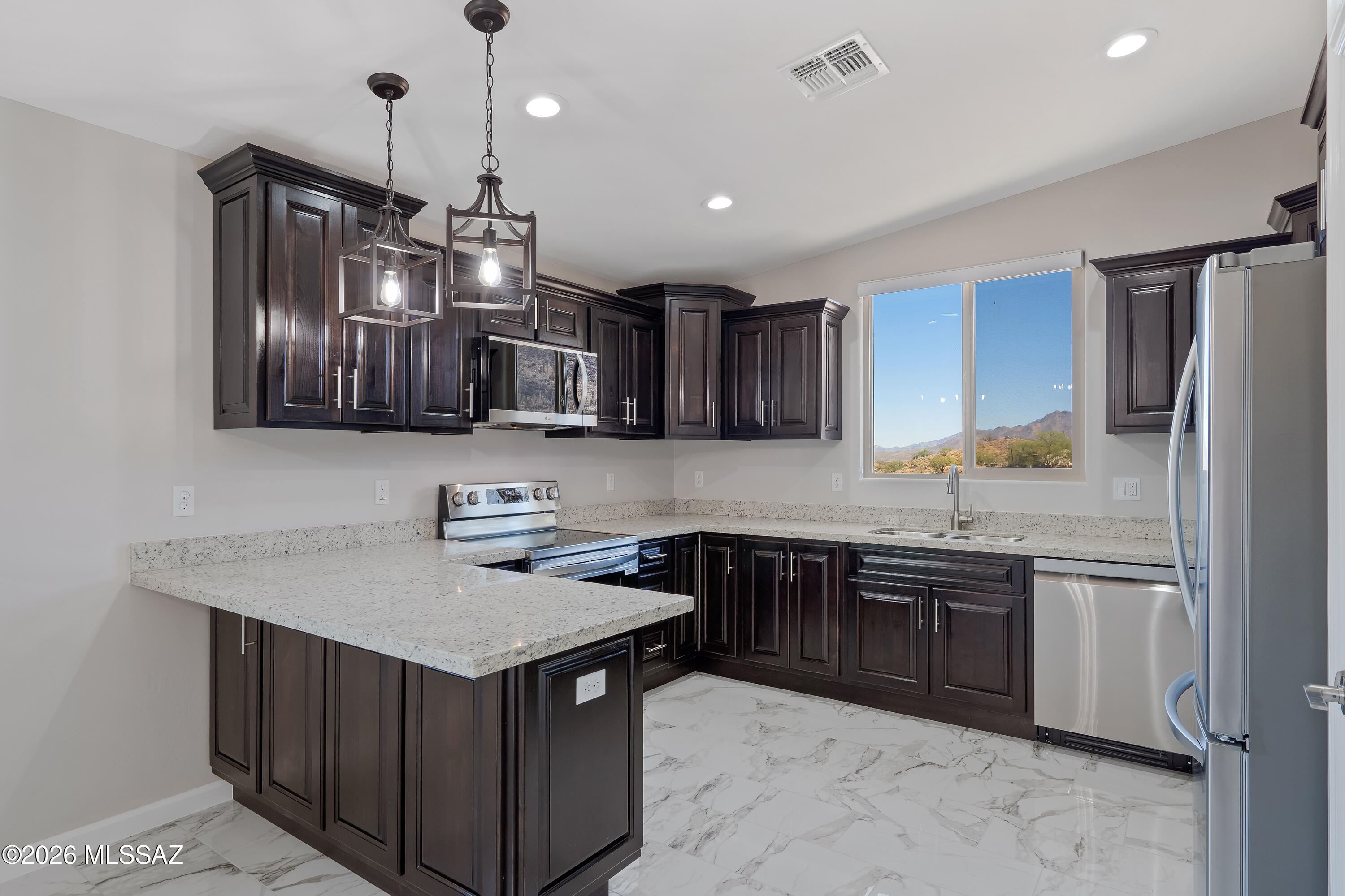 979 Calle Amarillo Rio Rico, AZ 85648 - Photo 12 of 47 2 Interiors-7