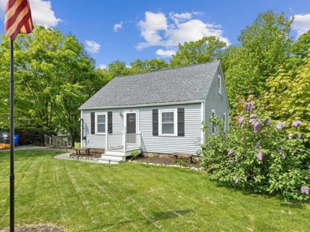 137 Huse Road Manchester, NH 03103 - Photo 1 of 27