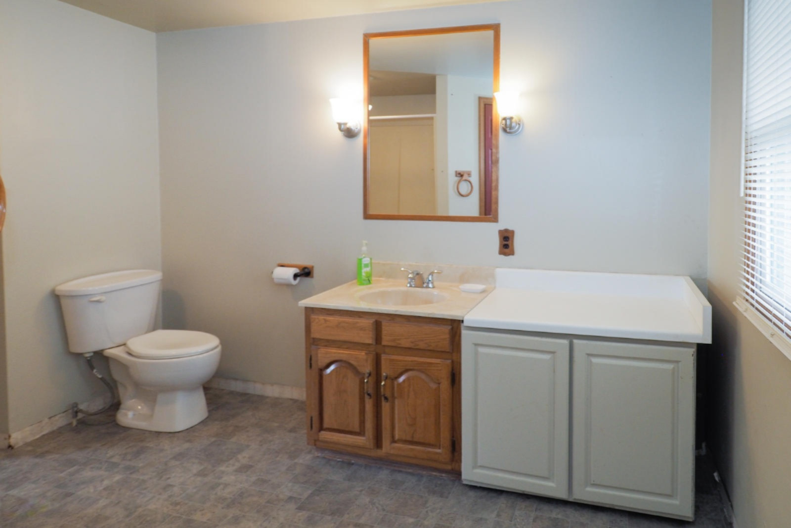 16524 Moorepark Road Three Rivers, MI 49093 - Photo 15 of 30 16524 Moorepark-115