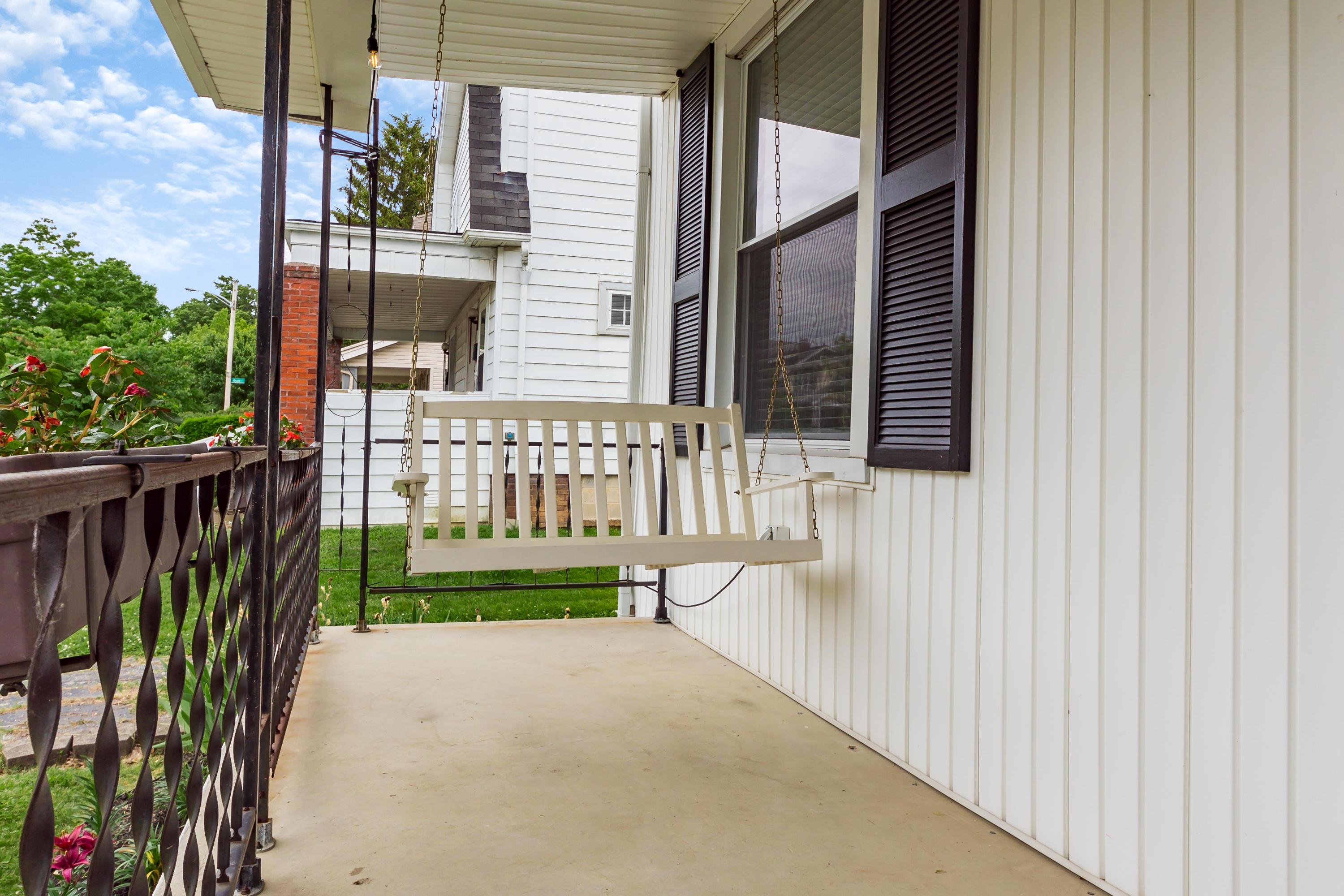 253 Crestview Road Columbus, OH 43202 - Photo 3 of 40