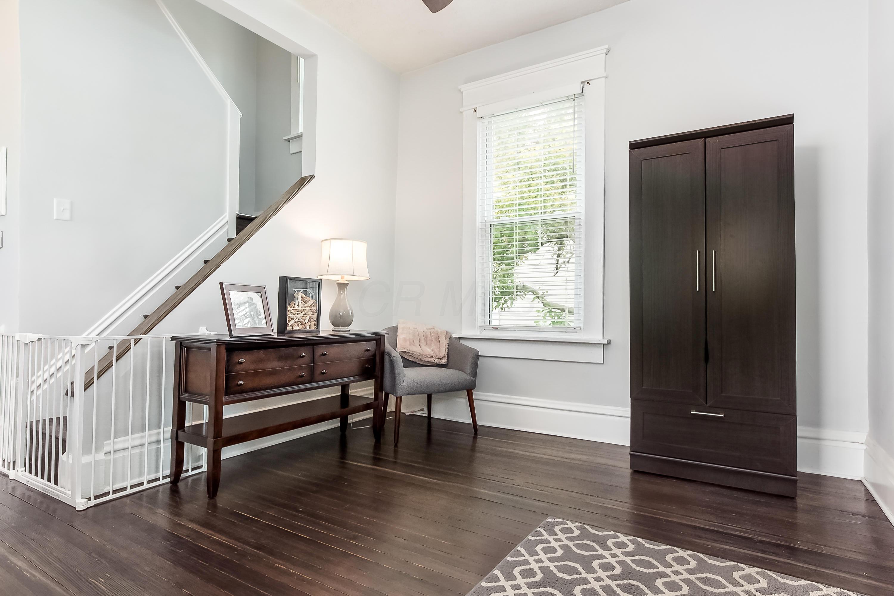 253 Crestview Road Columbus, OH 43202 - Photo 5 of 40