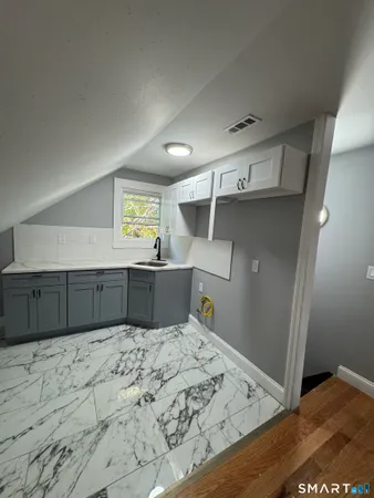 a view of utility room