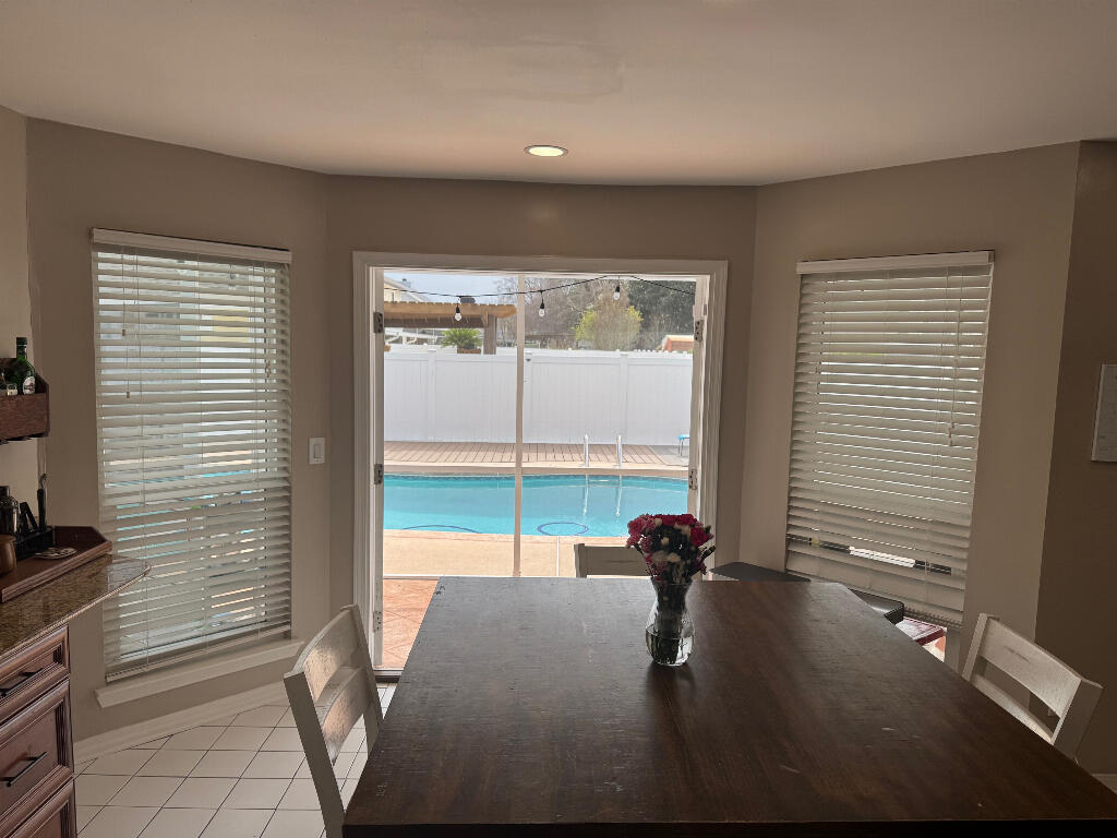 402 Sandy Ridge Circle Mary Esther, FL 32569 - Photo 5 of 14 42198_6a0c6d0241462_05.19.2026_image-5