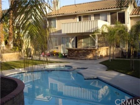 POOL WITH BBQ ISLAND