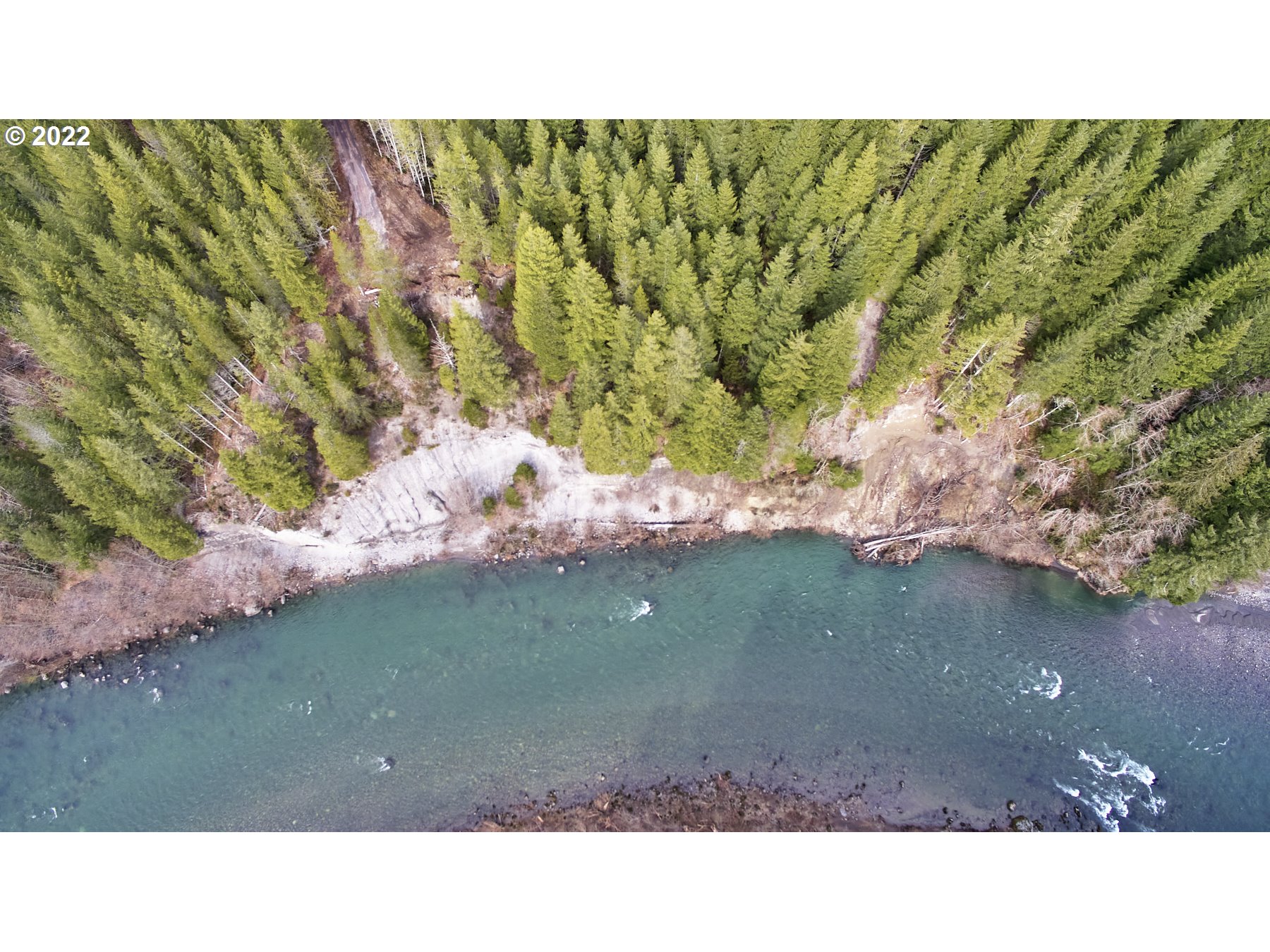 3 Lahar Lane Cougar, WA 98616 - Photo 7 of 22 a black and white photo of a lake
