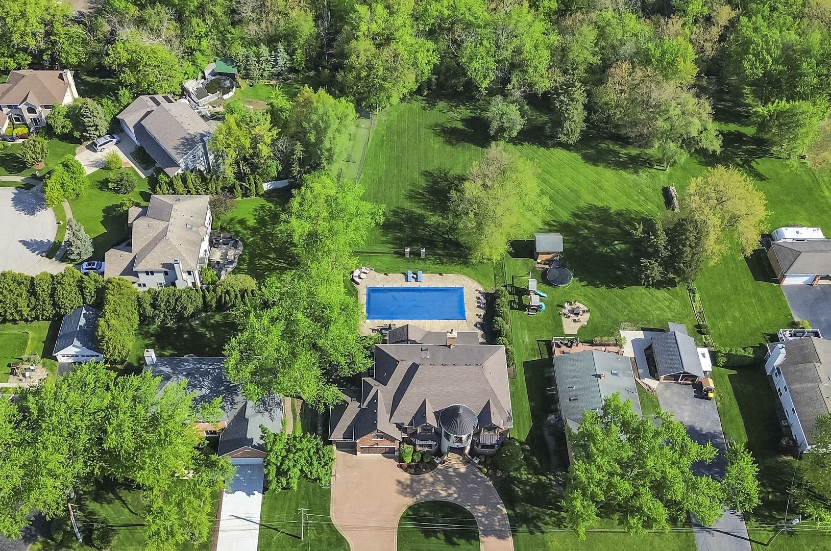 400 West Maple Avenue Roselle, IL 60172 - Photo 85 of 91 an aerial view of a house with outdoor space