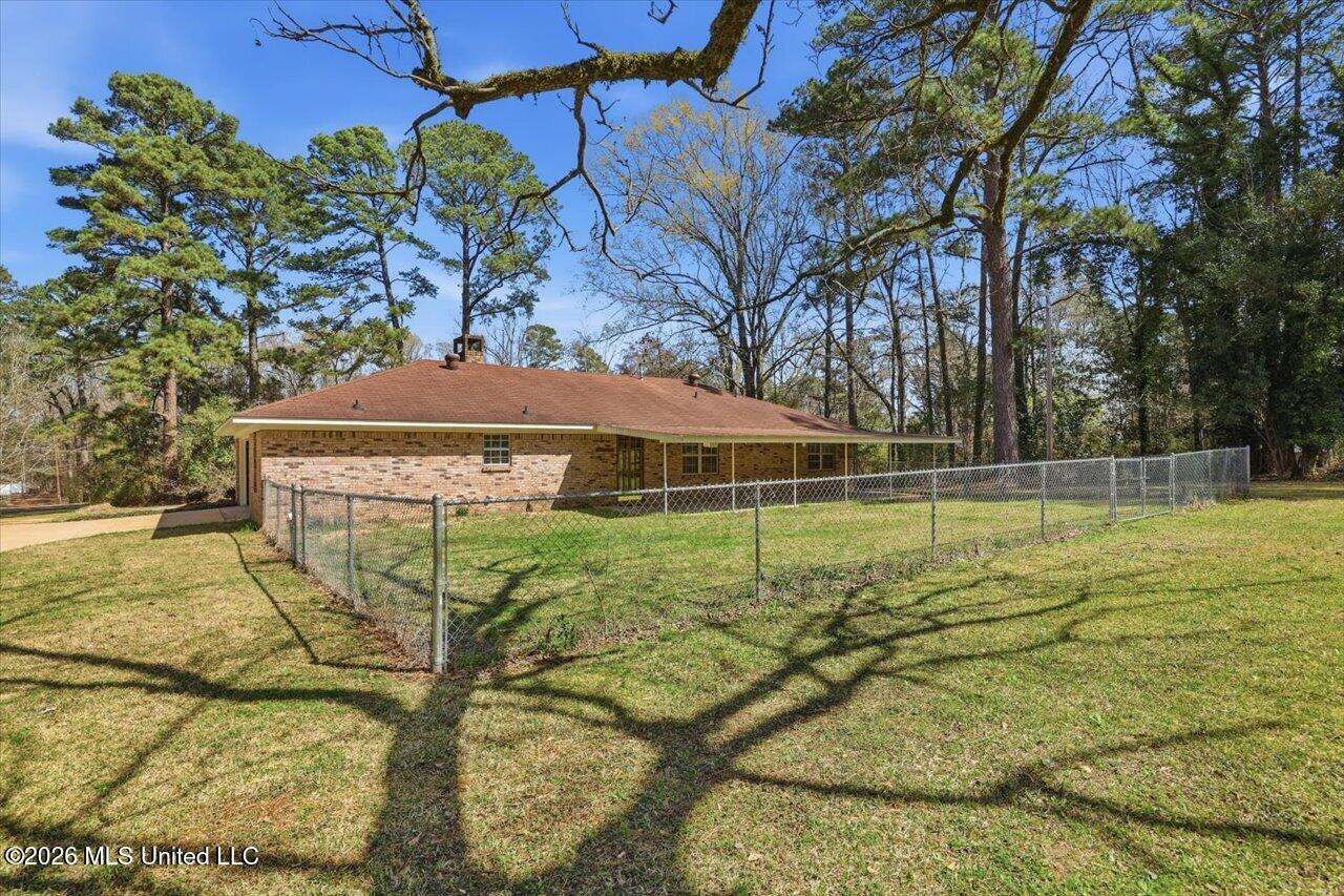 1156 Gunter Road Florence, MS 39073 - Photo 26 of 60 26-1156 Gunter Rd _ Home Tours MS