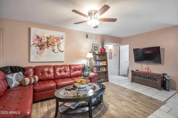 $3,300 | 842 West Fairmount Avenue, Phoenix, AZ 85013