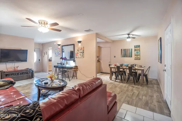 $3,300 | 842 West Fairmount Avenue, Phoenix, AZ 85013