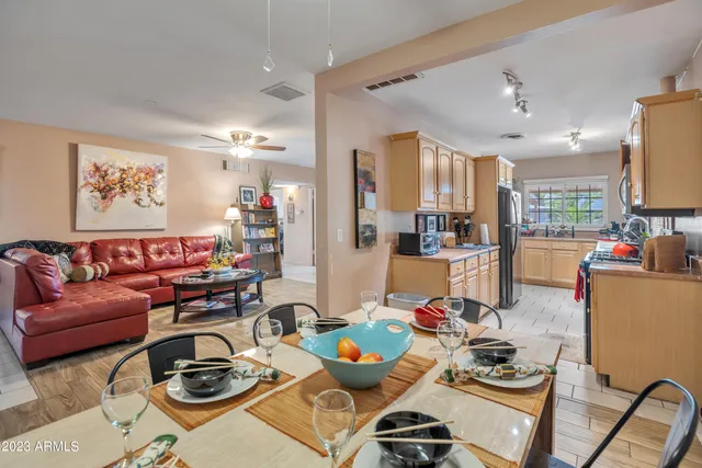 $2,800 | 842 West Fairmount Avenue, Phoenix, AZ 85013