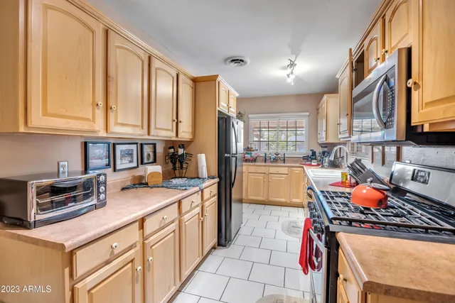 $2,800 | 842 West Fairmount Avenue, Phoenix, AZ 85013