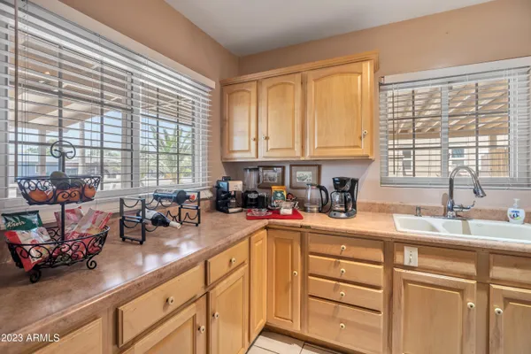 $3,300 | 842 West Fairmount Avenue, Phoenix, AZ 85013