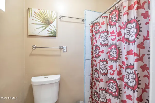 $3,300 | 842 West Fairmount Avenue, Phoenix, AZ 85013