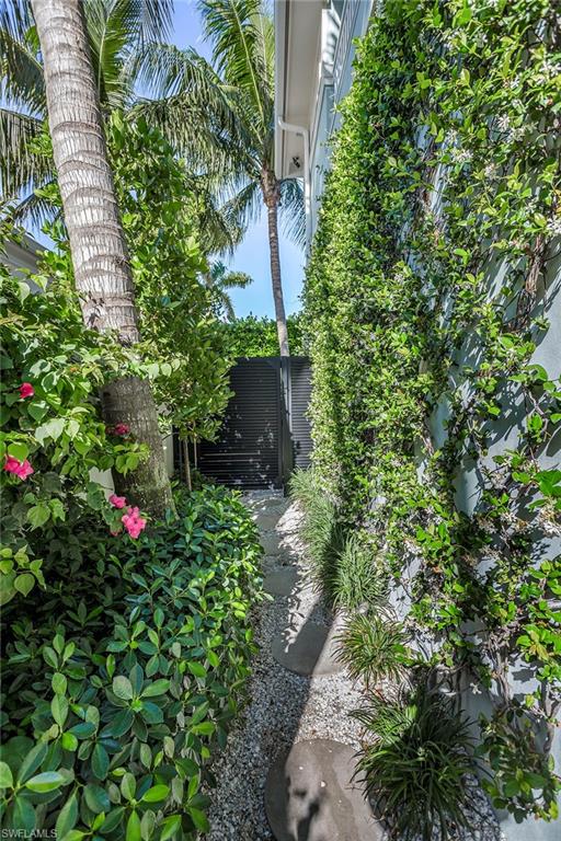 32 6th Street South Naples, FL 34102 - Photo 34 of 37