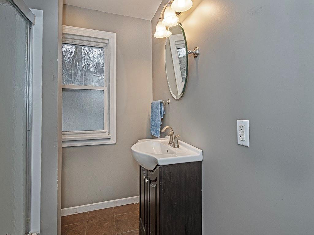 2331 Valera Avenue Pittsburgh, PA 15210 - Photo 13 of 19