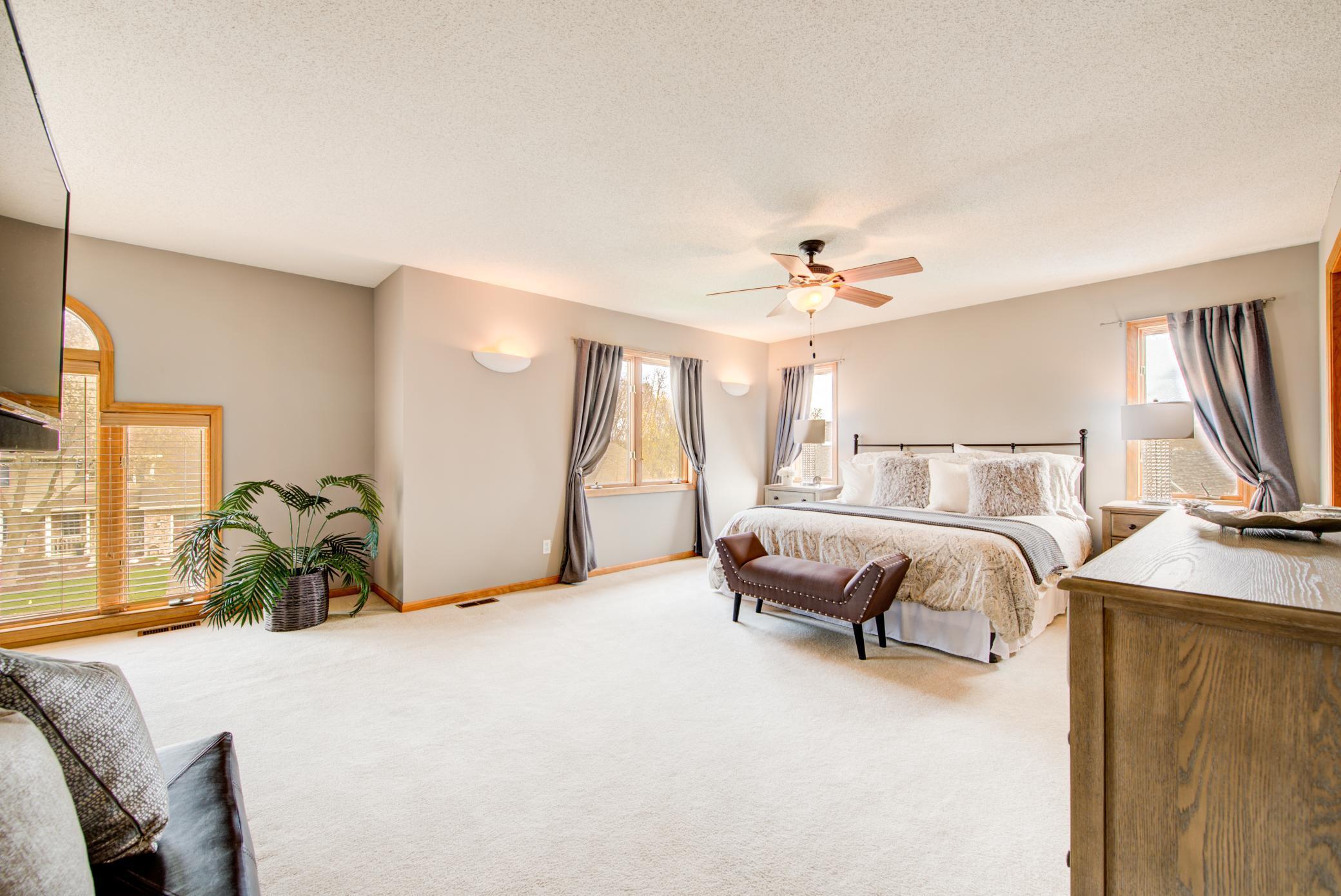 6341 Fox Path Chanhassen, MN 55317 - Photo 15 of 30 Gallery Image 15