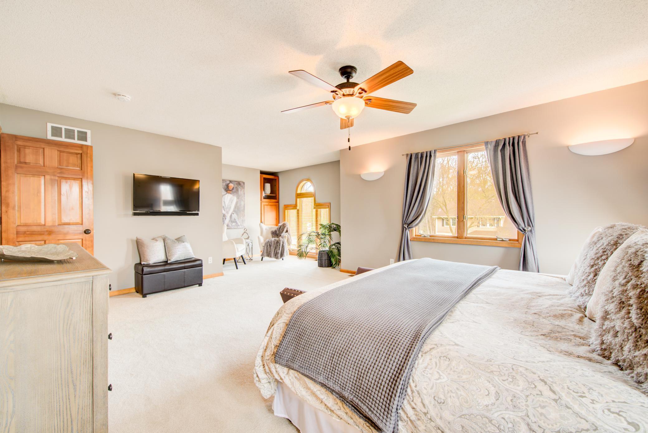 6341 Fox Path Chanhassen, MN 55317 - Photo 16 of 30 Gallery Image 16