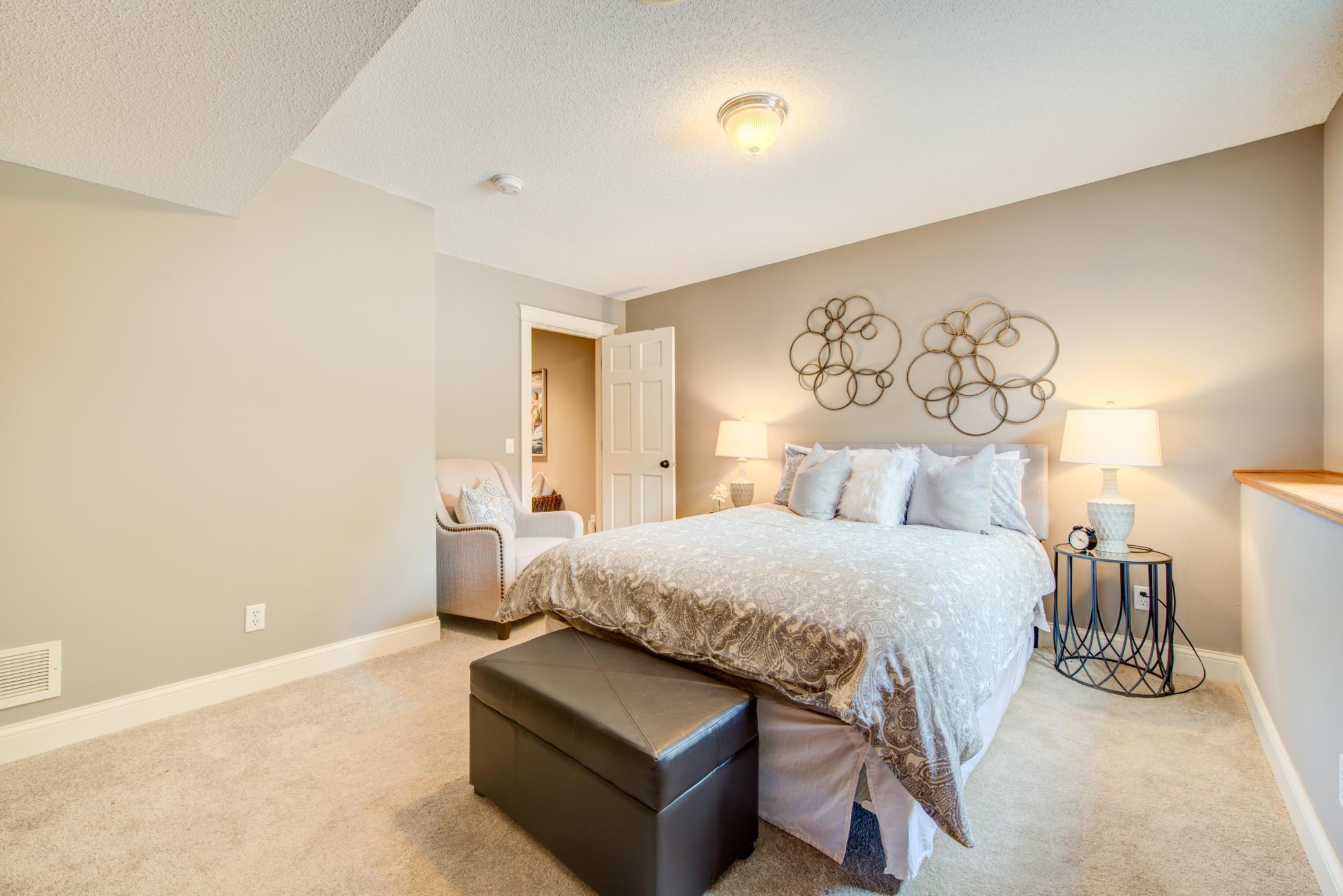 6341 Fox Path Chanhassen, MN 55317 - Photo 22 of 30 Gallery Image 22