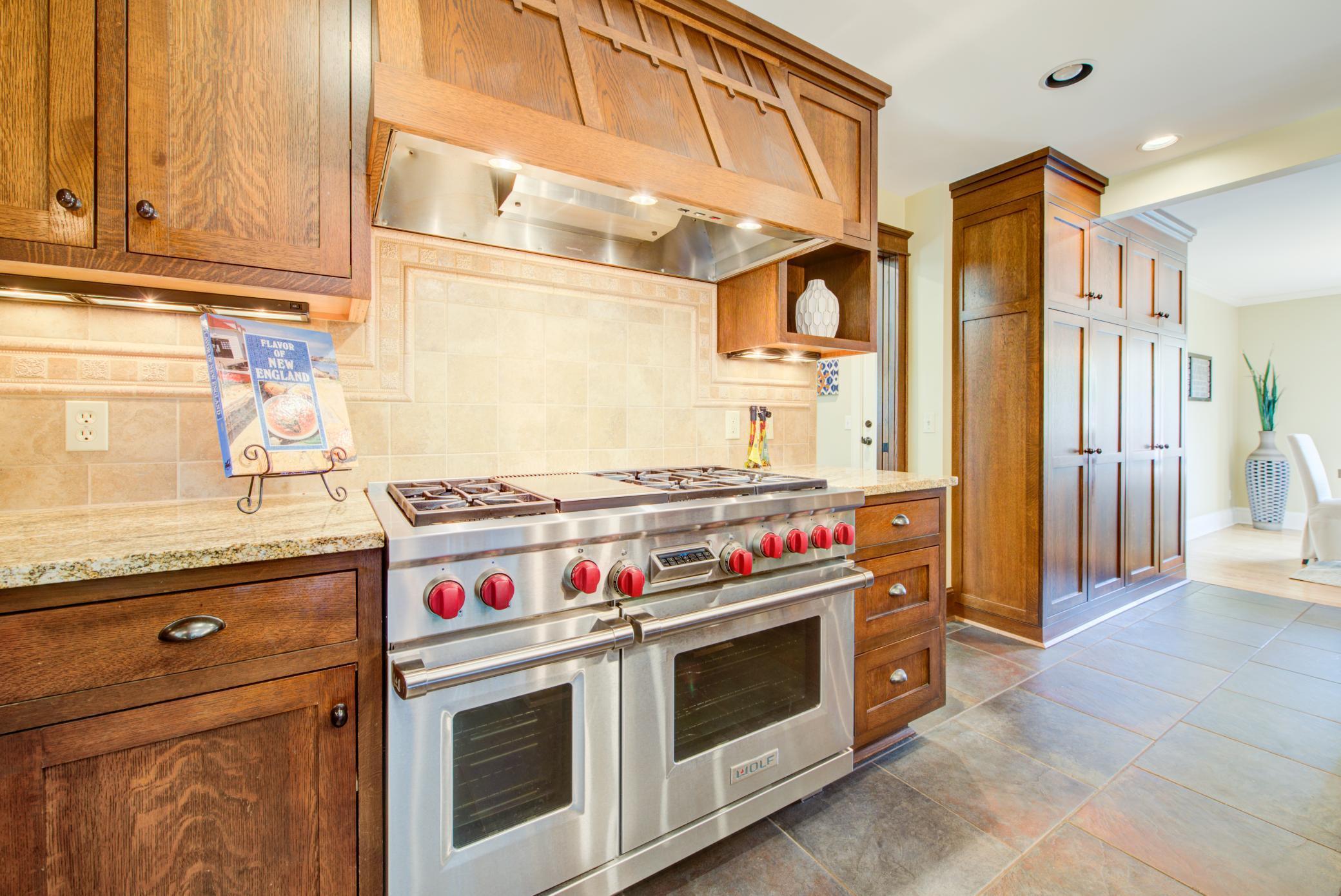 6341 Fox Path Chanhassen, MN 55317 - Photo 5 of 30 Gallery Image 5
