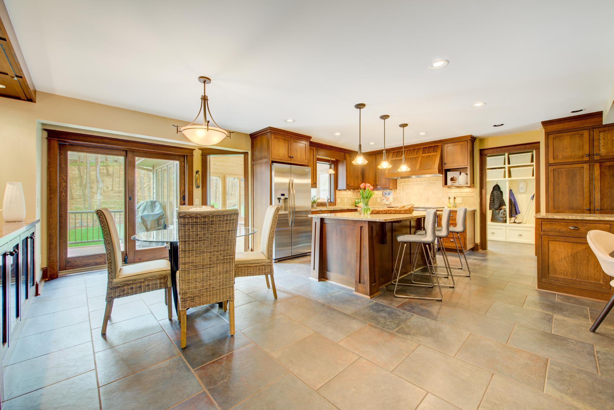 6341 Fox Path Chanhassen, MN 55317 - Photo 6 of 30 Gallery Image 6