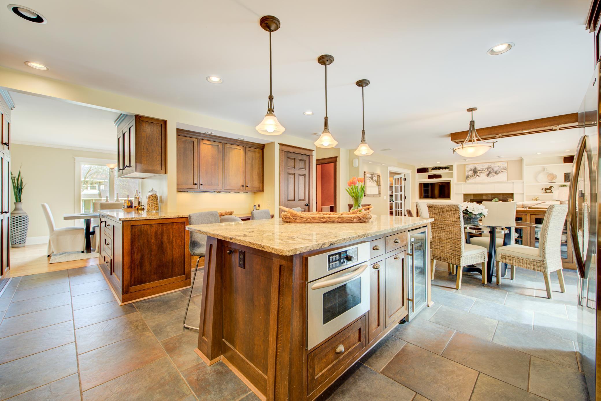 6341 Fox Path Chanhassen, MN 55317 - Photo 7 of 30 Gallery Image 7
