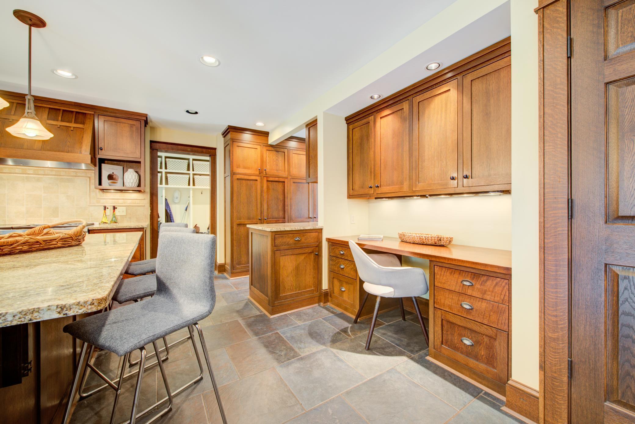 6341 Fox Path Chanhassen, MN 55317 - Photo 8 of 30 Gallery Image 8