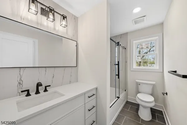 $1,290,000 | 16 New Amwell Road, Hillsborough, NJ 08844