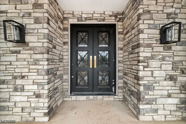 $1,290,000 | 16 New Amwell Road, Hillsborough, NJ 08844