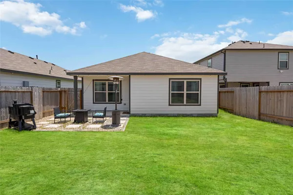 $2,100 | 10527 Meadow Saffron Drive, Houston, TX 77016