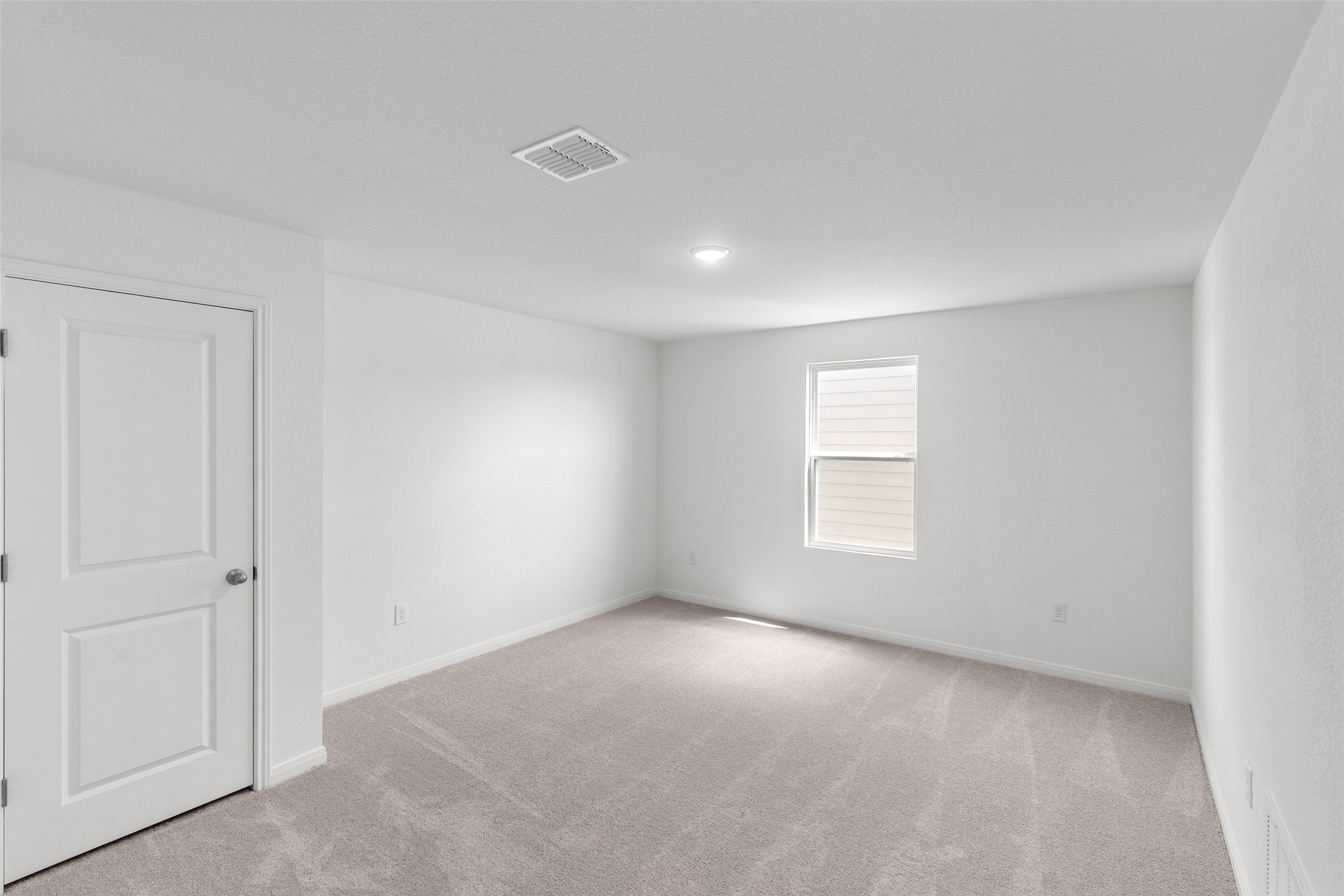 140 Mullen Way Taylor, TX 76574 - Photo 12 of 21 Bedroom UP