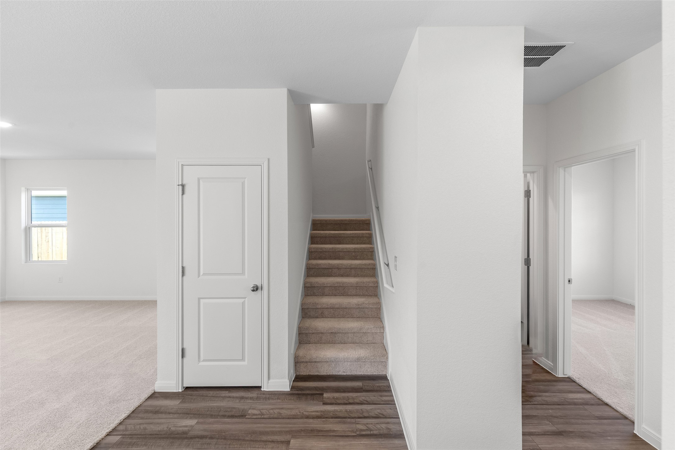 140 Mullen Way Taylor, TX 76574 - Photo 7 of 21 Staircase