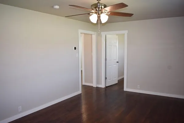 $1,395 | 541 South Allen Street, Unit A, Boyd, TX 76023