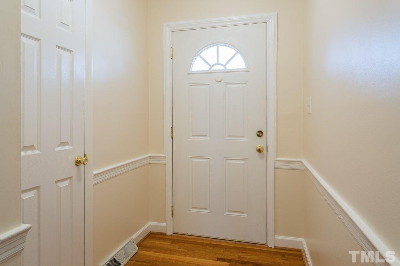4836 Radcliff Road Raleigh, NC 27609 - Photo 4 of 23
