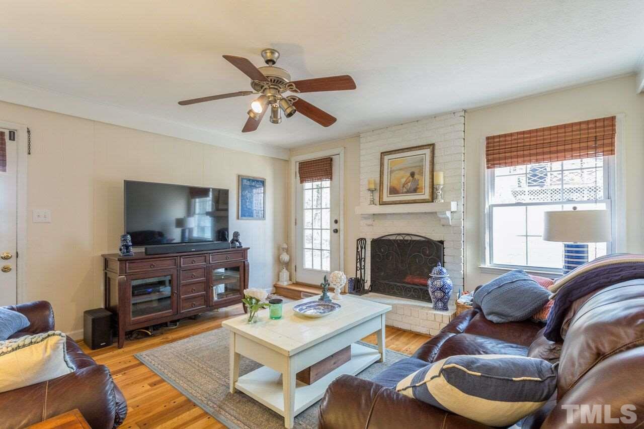 4836 Radcliff Road Raleigh, NC 27609 - Photo 9 of 23
