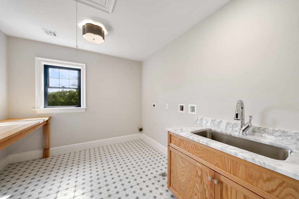 17 Whisper Way Hopkinton, MA 01748 - Photo 25 of 42