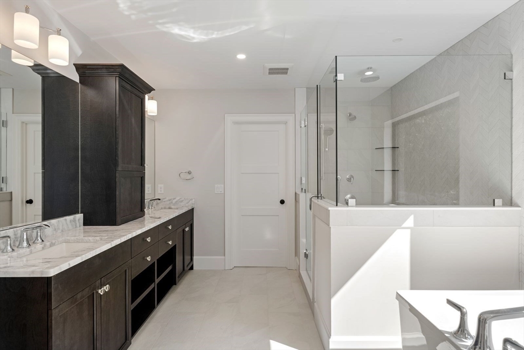 17 Whisper Way Hopkinton, MA 01748 - Photo 32 of 42