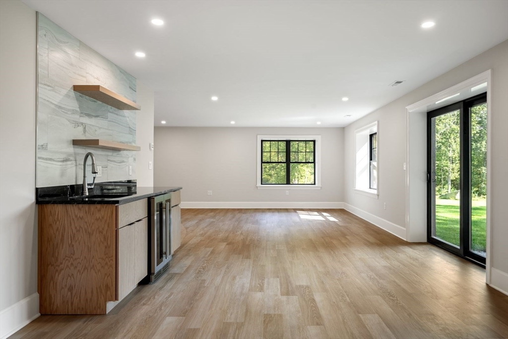 17 Whisper Way Hopkinton, MA 01748 - Photo 35 of 42