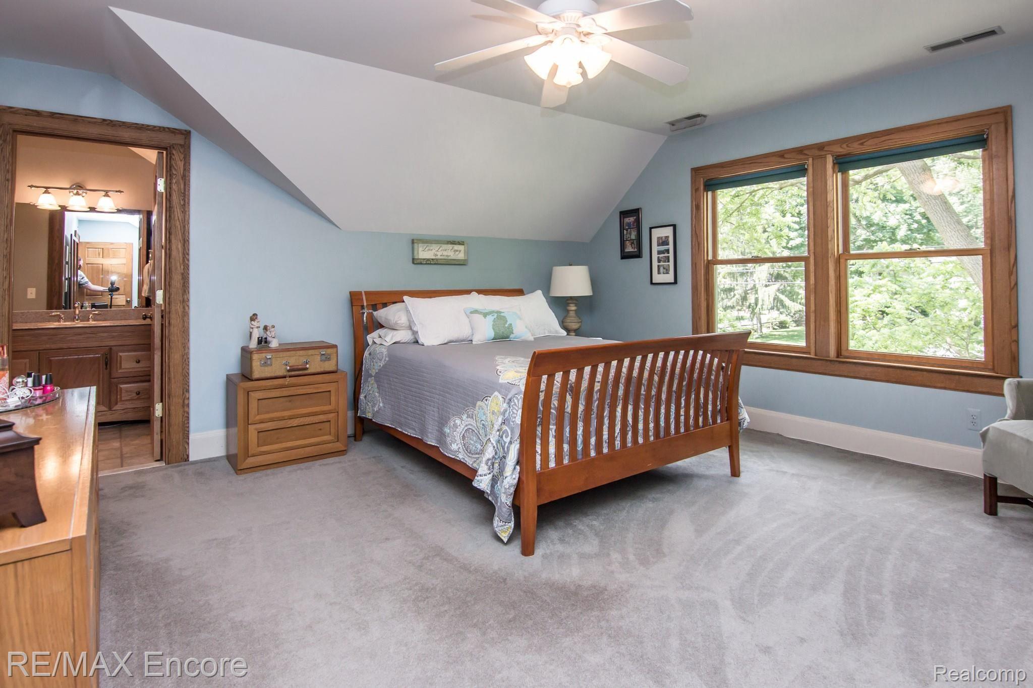 2645 Hickory Lawn Road Rochester, MI 48307 - Photo 16 of 39 Master Suite