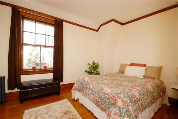 36 Laurel Street Somerville, MA 02143 - Photo 13 of 30