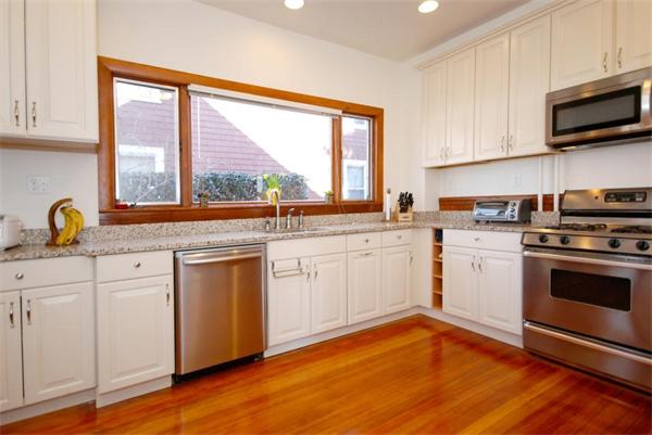 36 Laurel Street Somerville, MA 02143 - Photo 10 of 30