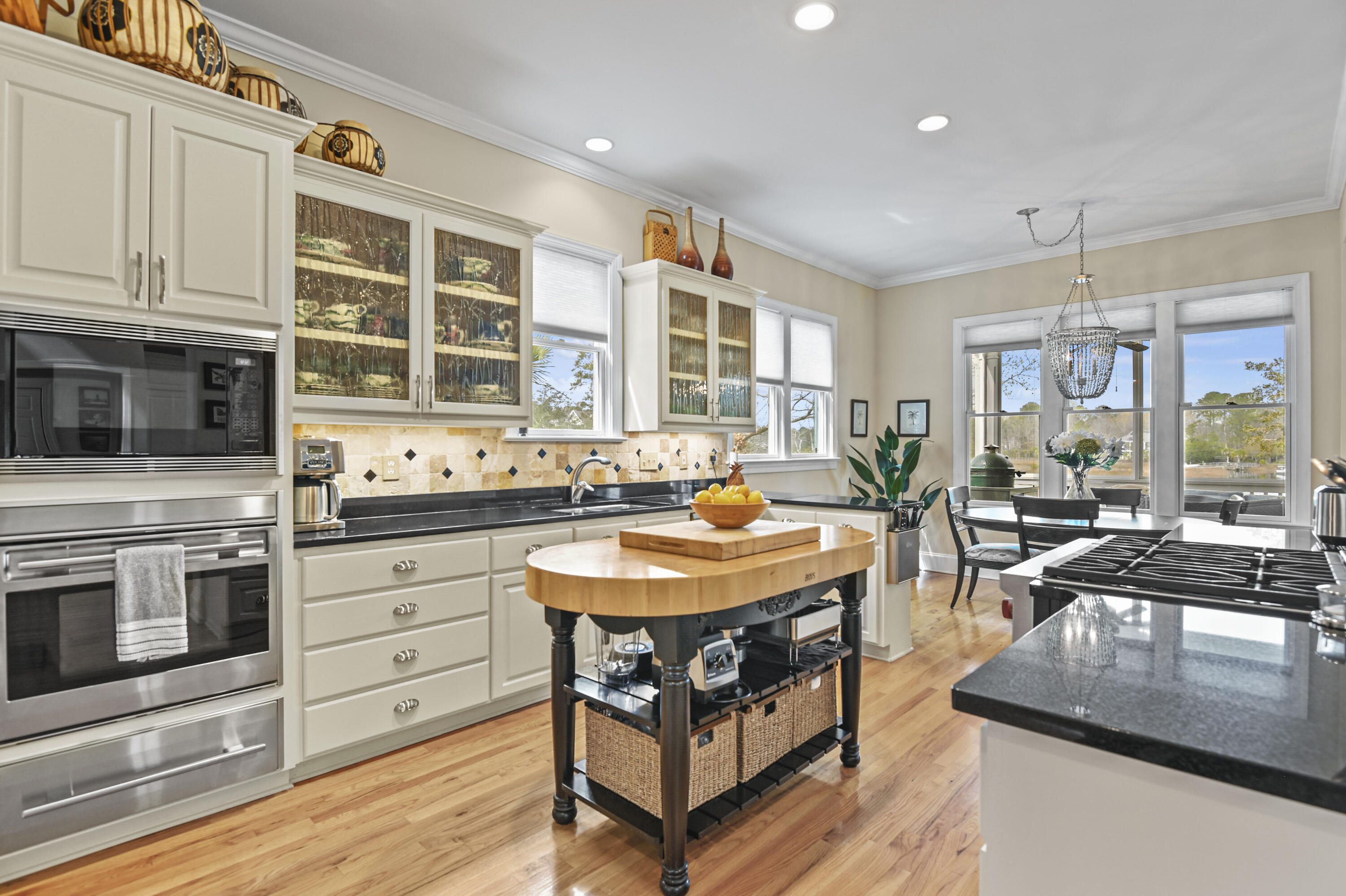 3540 Henrietta Hartford Road Mount Pleasant, SC 29466 - Photo 21 of 77 Kitchen w/ Double Ovens & Warming Drawer
