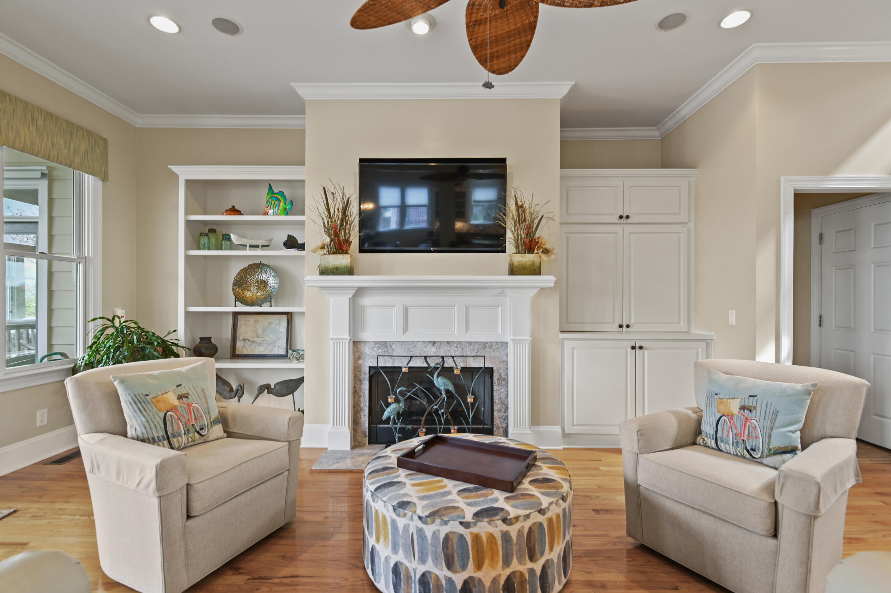 3540 Henrietta Hartford Road Mount Pleasant, SC 29466 - Photo 29 of 77 Family Room with Gas Fireplace