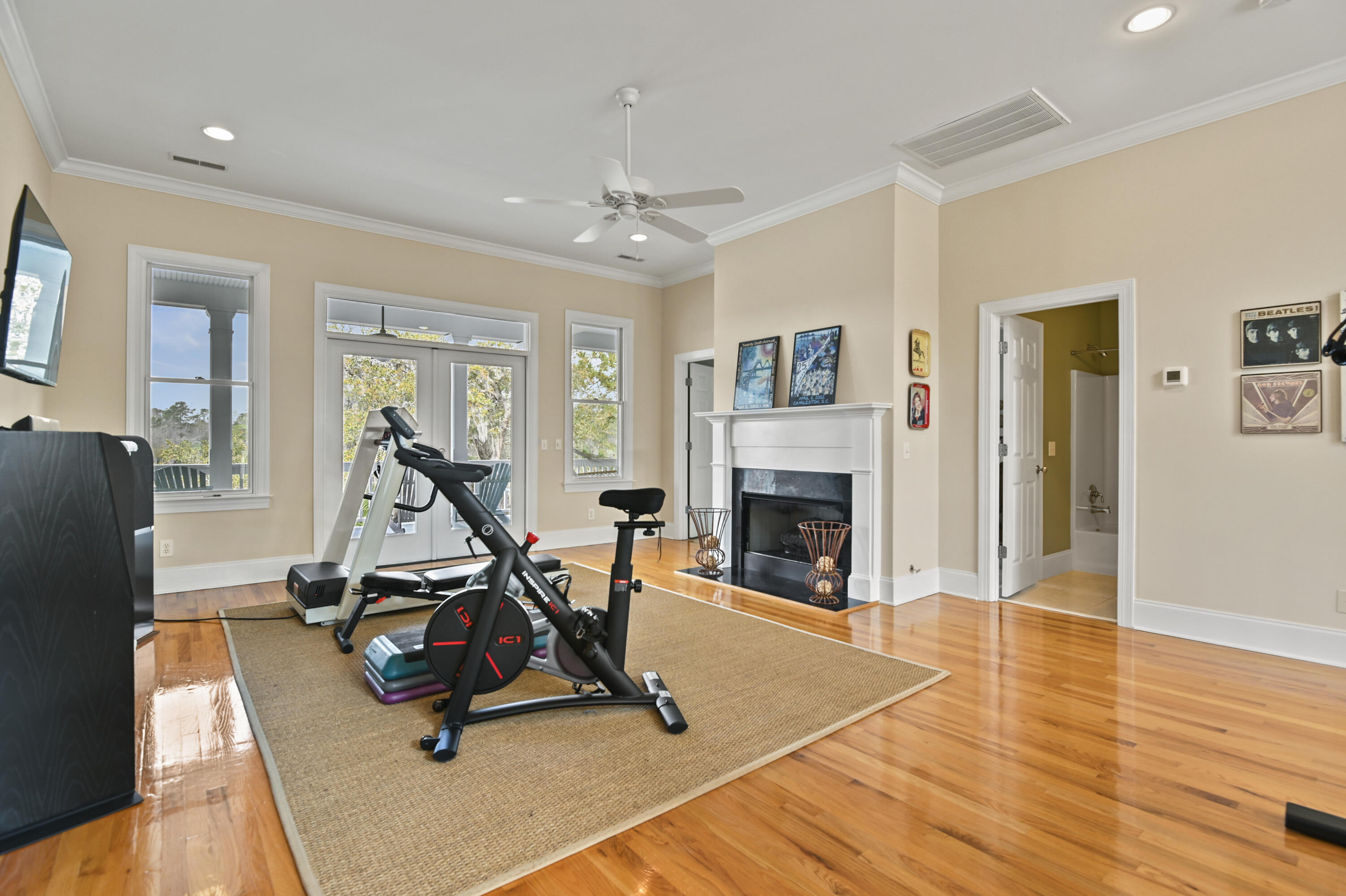3540 Henrietta Hartford Road Mount Pleasant, SC 29466 - Photo 51 of 77 There is even a Gas Fireplace!