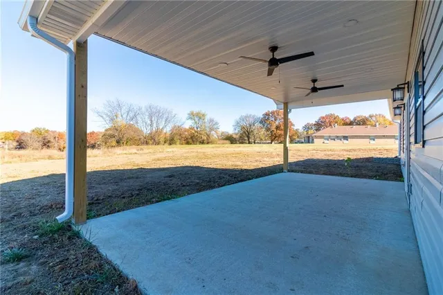 $350,000 | 106 Lake Shore Drive, Windsor, MO 65360