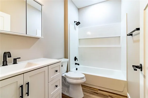 $335,000 | 106 Lake Shore Drive, Windsor, MO 65360