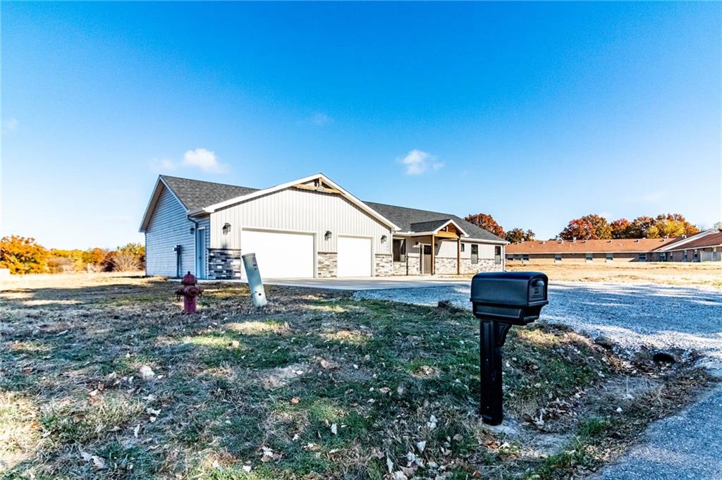 106 Lake Shore Drive Windsor, MO 65360 - Photo 3 of 40