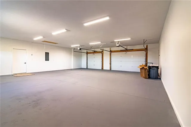 $350,000 | 106 Lake Shore Drive, Windsor, MO 65360