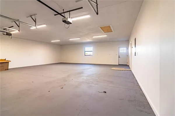 $335,000 | 106 Lake Shore Drive, Windsor, MO 65360